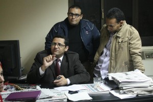 خالد البلشى مع عدد  من الصحفيين 