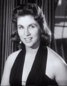 الفنانة صباح