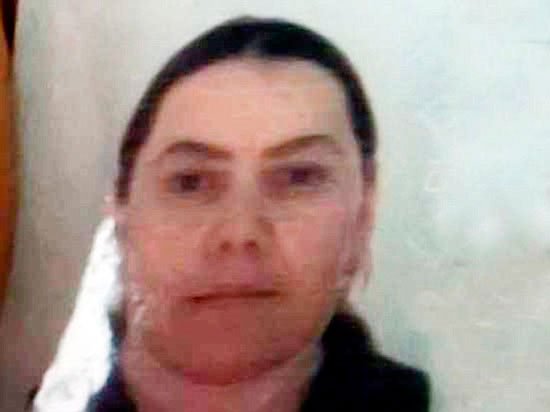 220162916531755سيدة-مسلمة-تقتل-طفلة-وتسير-برأسها-فى-شوارع-موسكو-(2)