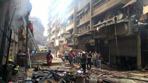 52016911572103السيطره-على-حريق-العتبه-(6)