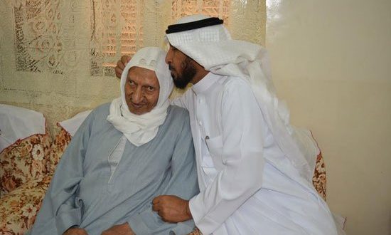 عربى يبحث عن أستاذة المصرى