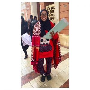 41213-سمر-الغيطانى-بالبيجامة-فى-الجامعة