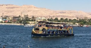 مركب فى النيل