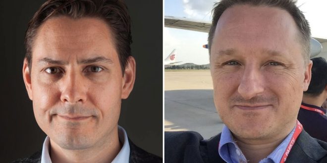 مايكل-كافريج-في-اليمين-ومايكل-سبافور-في-الشمال