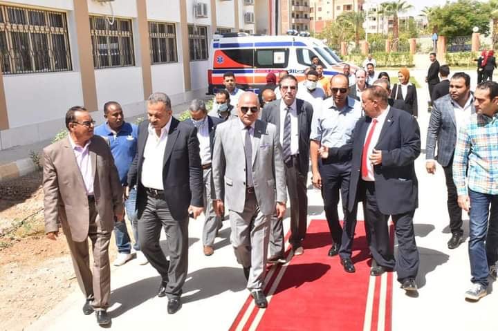 كلية طب الأقصر