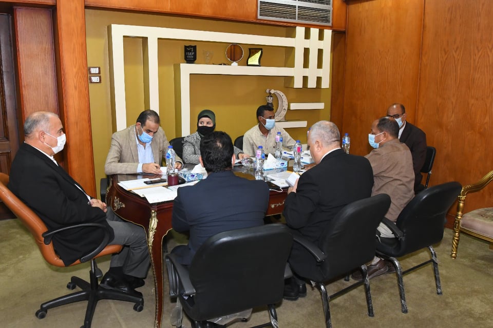 كلية طب الأقصر